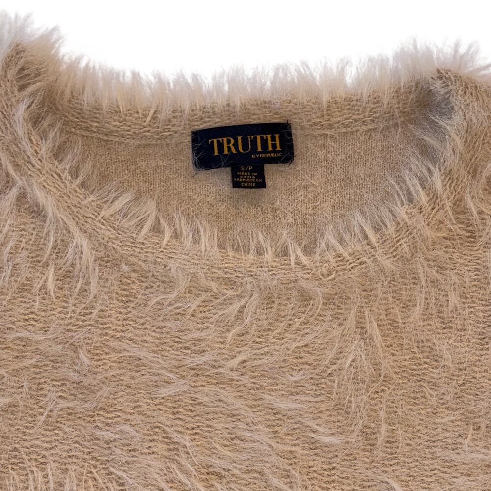 Truth by Republic Shaggy Fuzzy Knit Sweater size S Beige Cozy Y2k - Picture 4 of 10